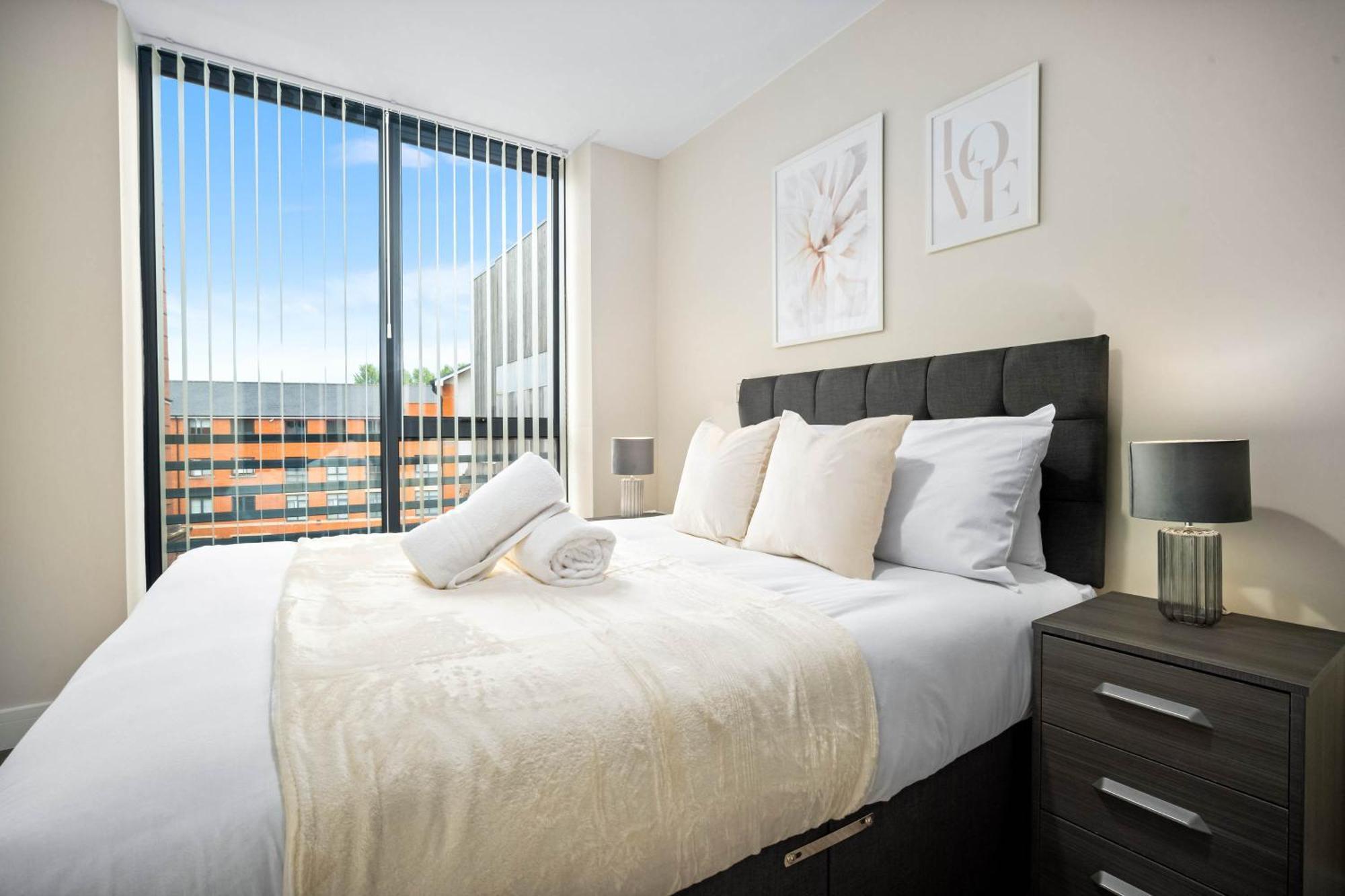New Luxury Two Bedroom Apartment - City Centre - Netflix - Wifi - Top Rated - Jq 8Ah เบอร์มิงแฮม ภายนอก รูปภาพ