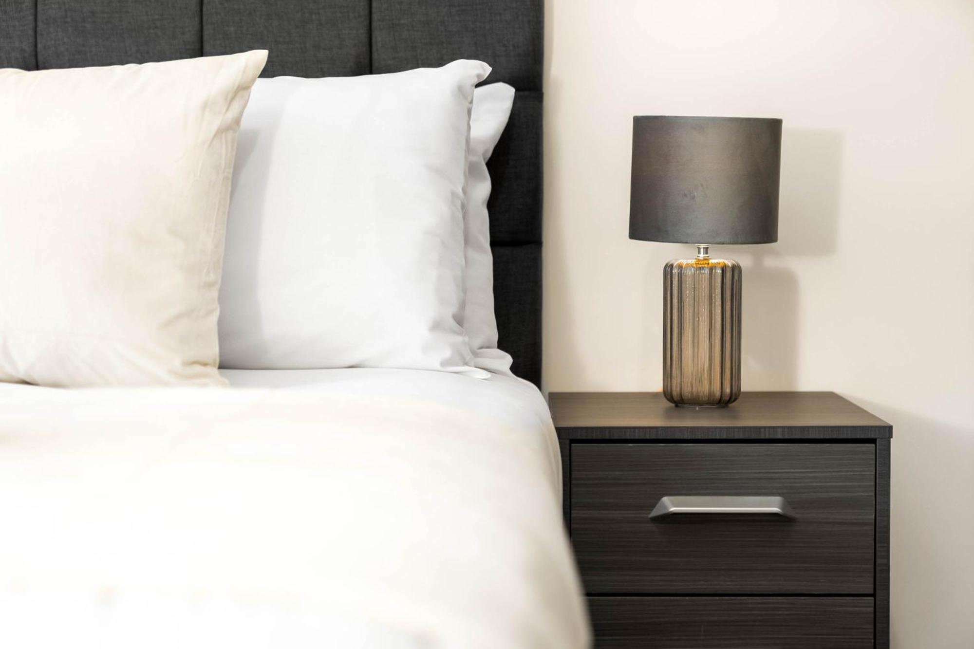 New Luxury Two Bedroom Apartment - City Centre - Netflix - Wifi - Top Rated - Jq 8Ah เบอร์มิงแฮม ภายนอก รูปภาพ