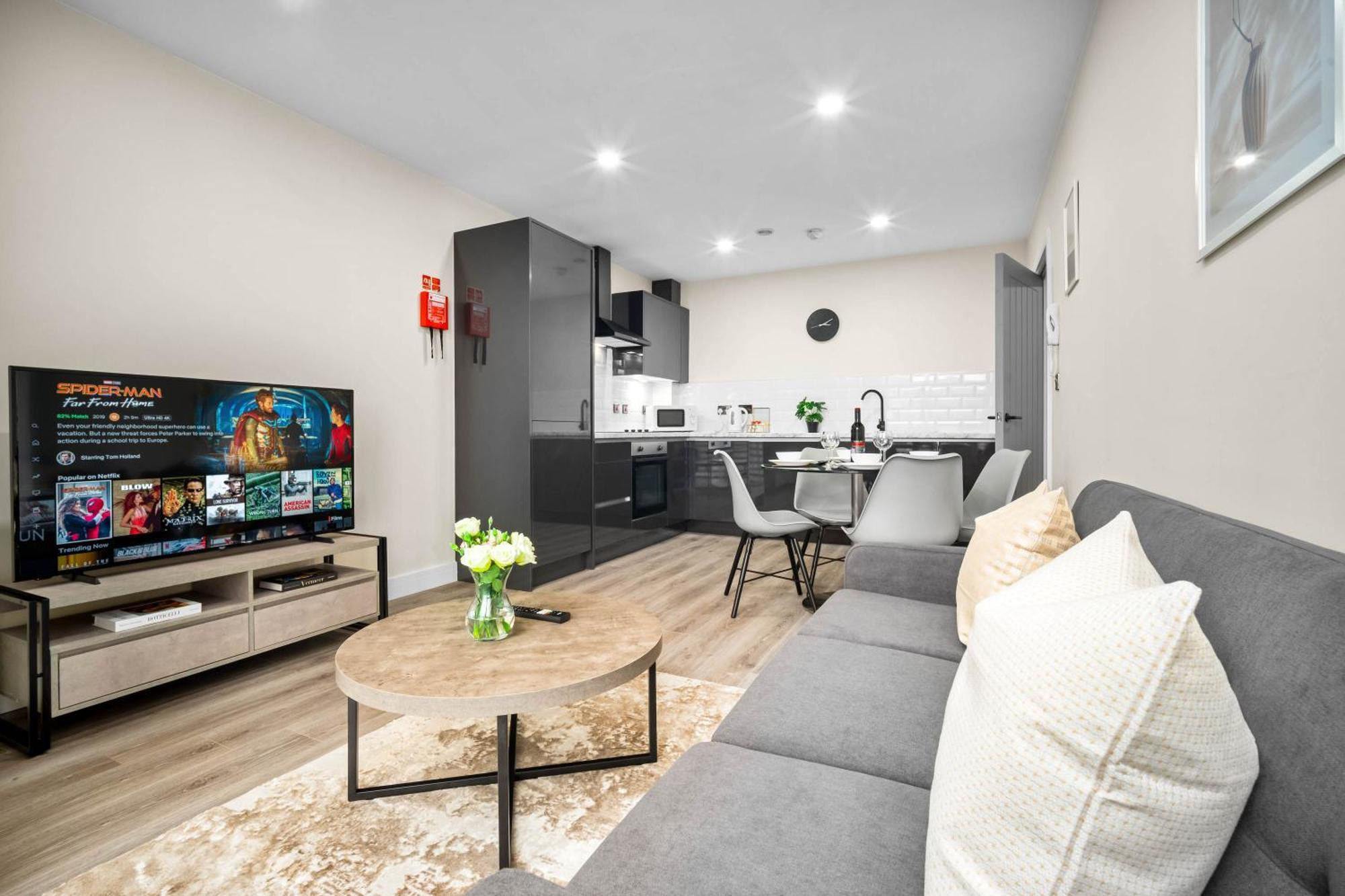 New Luxury Two Bedroom Apartment - City Centre - Netflix - Wifi - Top Rated - Jq 8Ah เบอร์มิงแฮม ภายนอก รูปภาพ